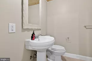 520 Nursery Dr N, Mechanicsburg, PA 17055 - Photo 37