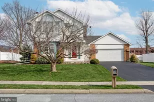 118 Mountain View Dr, Enola, PA 17025 - Photo 1