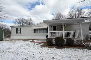 155 Shippensburg Mobile Estate, Shippensburg, PA 17257 - Photo 1