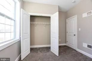 912 Cavalry St, Carlisle, PA 17013 - Photo 9