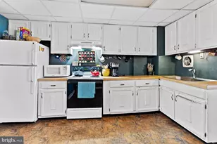 417 Arch St, Carlisle, PA 17013 - Photo 9