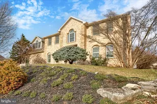 1014 S Waterford Way, Mechanicsburg, PA 17050 - Photo 3