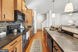 3009 E Meridian Cmns, Mechanicsburg, PA 17055 - Photo 9