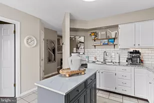 5617 Moreland Ct, Mechanicsburg, PA 17055 - Photo 3