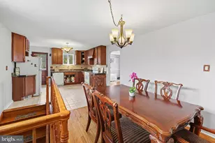 1723 Dighton St, Camp Hill, PA 17011 - Photo 9