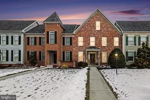 3 Jamestown Square, Mechanicsburg, PA 17050 - Photo 1