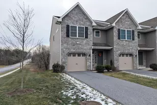 327 Melbourne Ln, Mechanicsburg, PA 17055 - Photo 1
