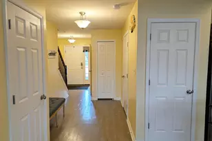 327 Melbourne Ln, Mechanicsburg, PA 17055 - Photo 7