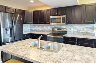 327 Melbourne Ln, Mechanicsburg, PA 17055 - Photo 13