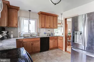 3010 Dickinson Ave, Camp Hill, PA 17011 - Photo 7