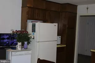 806 N Market St, Mechanicsburg, PA 17055 - Photo 5