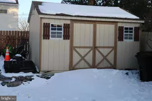 806 N Market St, Mechanicsburg, PA 17055 - Photo 25