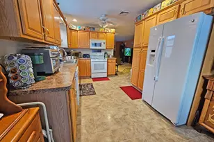 14 Colonial Ct, Shippensburg, PA 17257 - Photo 3