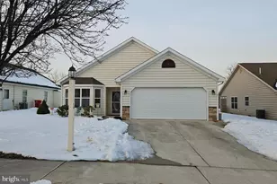 14 Colonial Ct, Shippensburg, PA 17257 - Photo 1