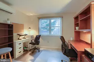 113 E Woodland Dr, Mechanicsburg, PA 17055 - Photo 13