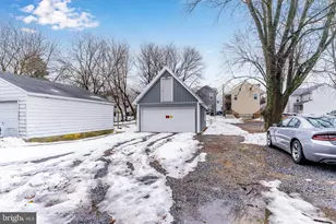 117 E Burd St, Shippensburg, PA 17257 - Photo 17