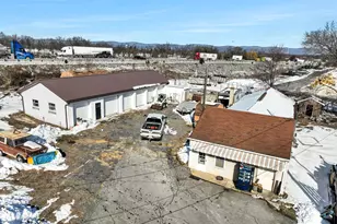 1836 W Trindle Rd, Carlisle, PA 17013 - Photo 15