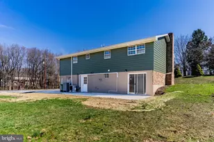 8 W Manor Ave, Enola, PA 17025 - Photo 25