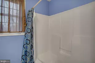 18 Sir William Dr, Newville, PA 17241 - Photo 17