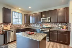 17 Barnhart Cir, Mechanicsburg, PA 17050 - Photo 11