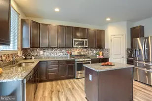 17 Barnhart Cir, Mechanicsburg, PA 17050 - Photo 13