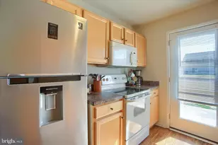 413 Eisenhower Dr, Carlisle, PA 17013 - Photo 11