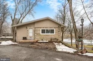 5605 Creekview Rd, Mechanicsburg, PA 17050 - Photo 1