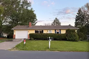 921 Thornton Dr, Mechanicsburg, PA 17055 - Photo 1