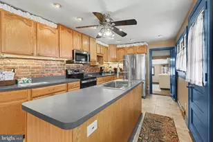 125 E North St, Carlisle, PA 17013 - Photo 9