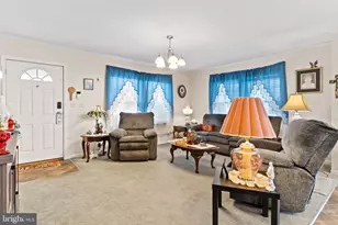 102 Oriole Dr, Carlisle, PA 17013 - Photo 5