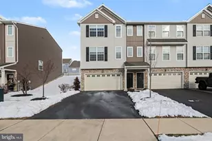 557 Brook Shire Ct, Mechanicsburg, PA 17055 - Photo 3