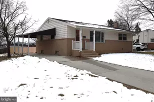 3415 Hawthorne Dr, Camp Hill, PA 17011 - Photo 3