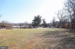 1024 E Lisburn Rd, Mechanicsburg, PA 17055 - Photo 9