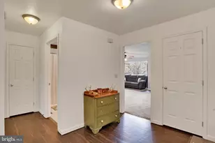 24 Warwick Cir, Mechanicsburg, PA 17050 - Photo 9