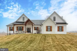 23 Peyton Dr, Carlisle, PA 17015 - Photo 1