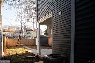 231 W Locust St, Mechanicsburg, PA 17055 - Photo 5