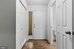 2 Brook Side Dr, Carlisle, PA 17013 - Photo 5