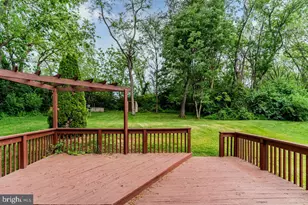 1142 Redwood Dr, Carlisle, PA 17013 - Photo 3