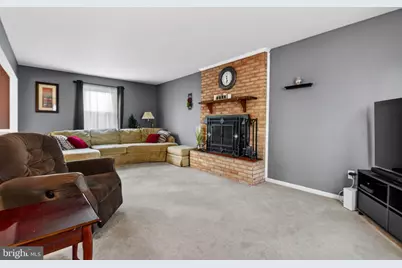 301 E Elmwood Avenue, Mechanicsburg, PA 17055 - Photo 7