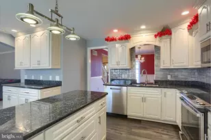 3819 Dorset Dr, Mechanicsburg, PA 17050 - Photo 9