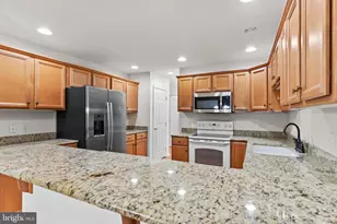 4230 Roth Farm Village Cir, Mechanicsburg, PA 17050 - Photo 5