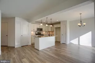 11 Shillington Ln, Carlisle, PA 17013 - Photo 7