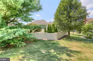 15 Derbyshire Dr, Carlisle, PA 17015 - Photo 11