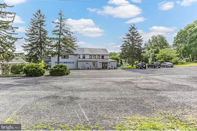 5 W Pine Street, Mount Holly Springs, PA 17065 - Photo 1