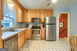 409 Blacklatch Ln, Camp Hill, PA 17011 - Photo 11