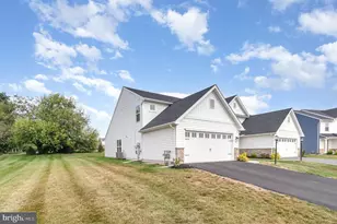 13 Shillington Ln Ln, Carlisle, PA 17013 - Photo 3