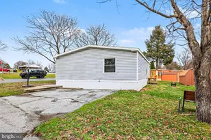 31 Cypress Ln, Carlisle, PA 17015 - Photo 5