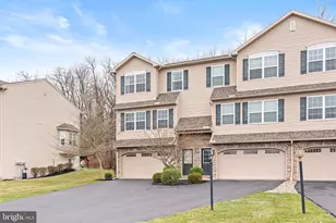 174 Old Schoolhouse Ln, Mechanicsburg, PA 17055 - Photo 3