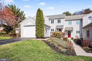 1822 Creek View Dr, New Cumberland, PA 17070 - Photo 1