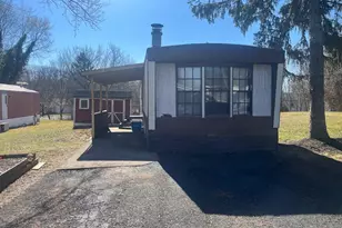 6 Magnolia Ln, Carlisle, PA 17015 - Photo 3